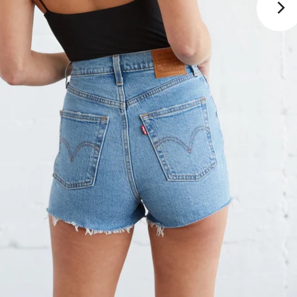 LEVI’S RIBCAGE DENIM SHORTS - Picture 2 of 9